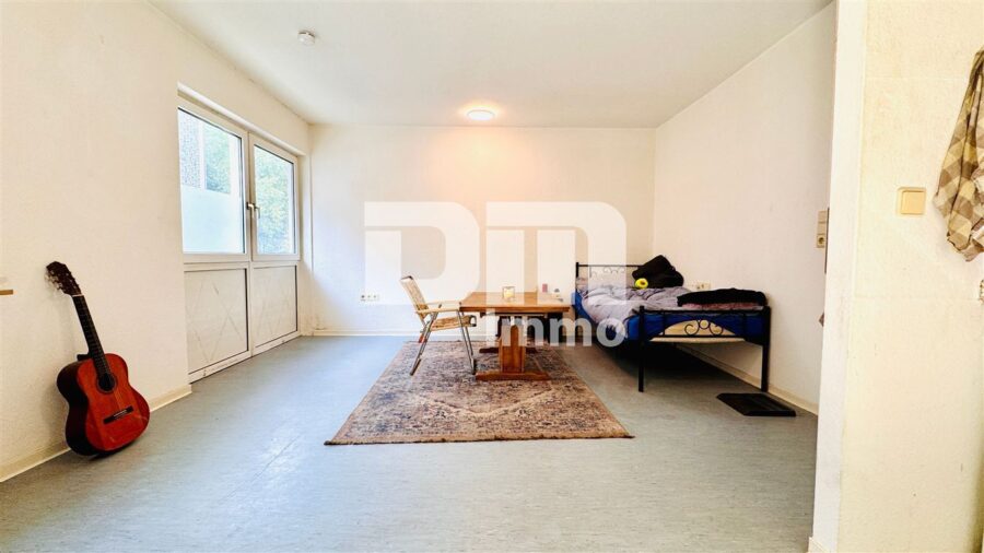 Kompaktes Apartment in gepflegter uninaher zentraler Wohnanlage mit Fahrstuhl und Kellerraum - Wohn / Schlafzimmer / Offene Pantry Küche